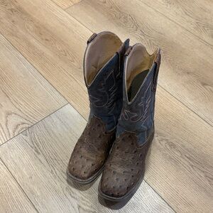 Kids size 2 Roper Cowboy Boots
